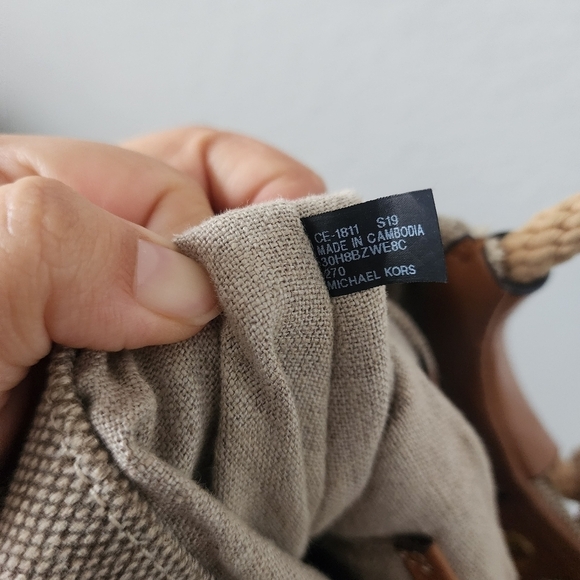 Michael Kors Isla Ring Brown Canvas Shoulder Tote Bag Large Boho Vacay Travel - Picture 12 of 15